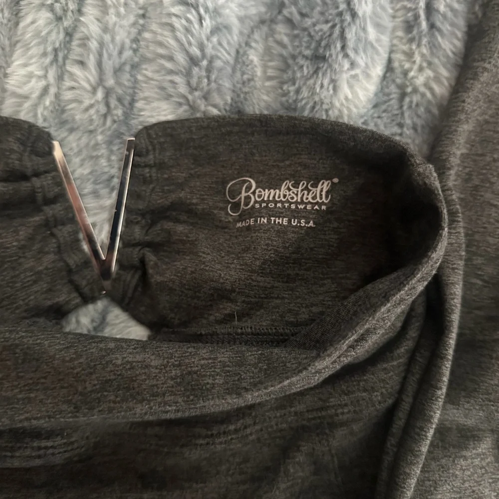 Bombshell Sportswear Charcoal Activewear Set - Picture 4 of 6